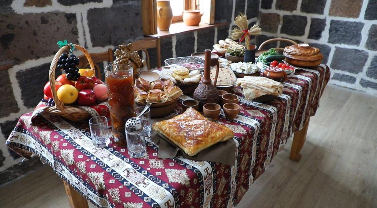 غيومري Guesthouse Emma المظهر الخارجي الصورة