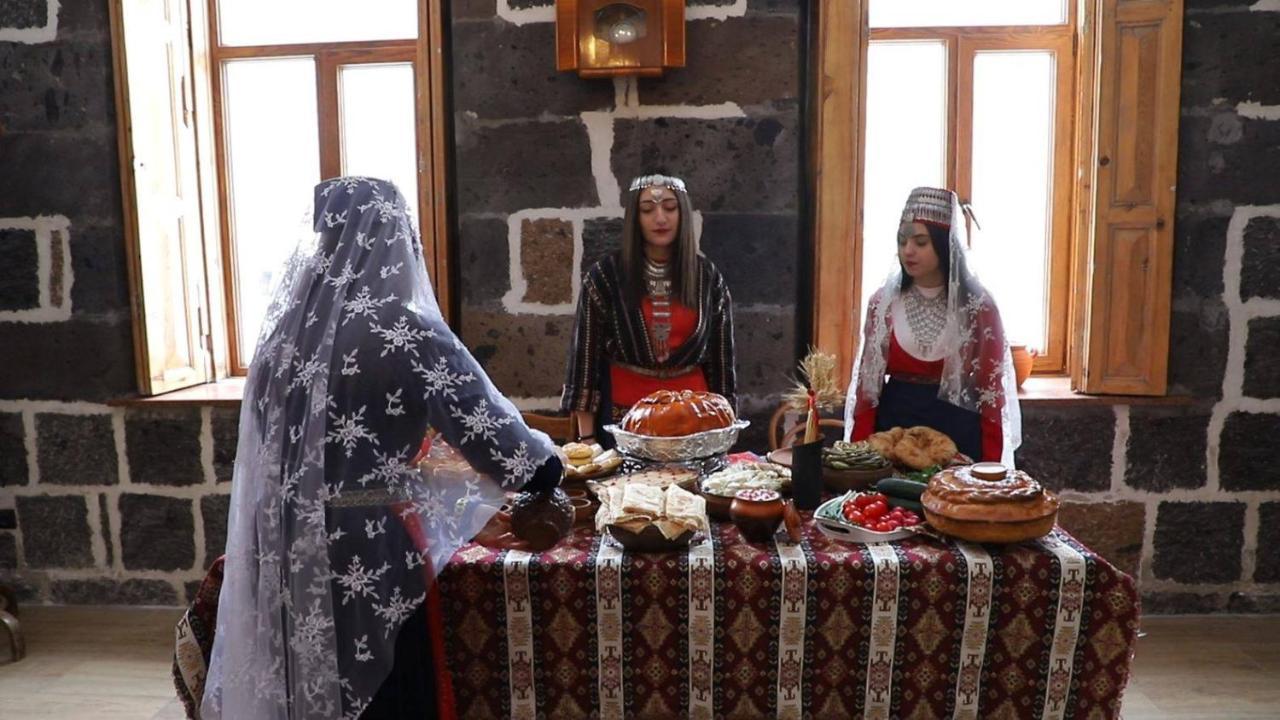 غيومري Guesthouse Emma المظهر الخارجي الصورة